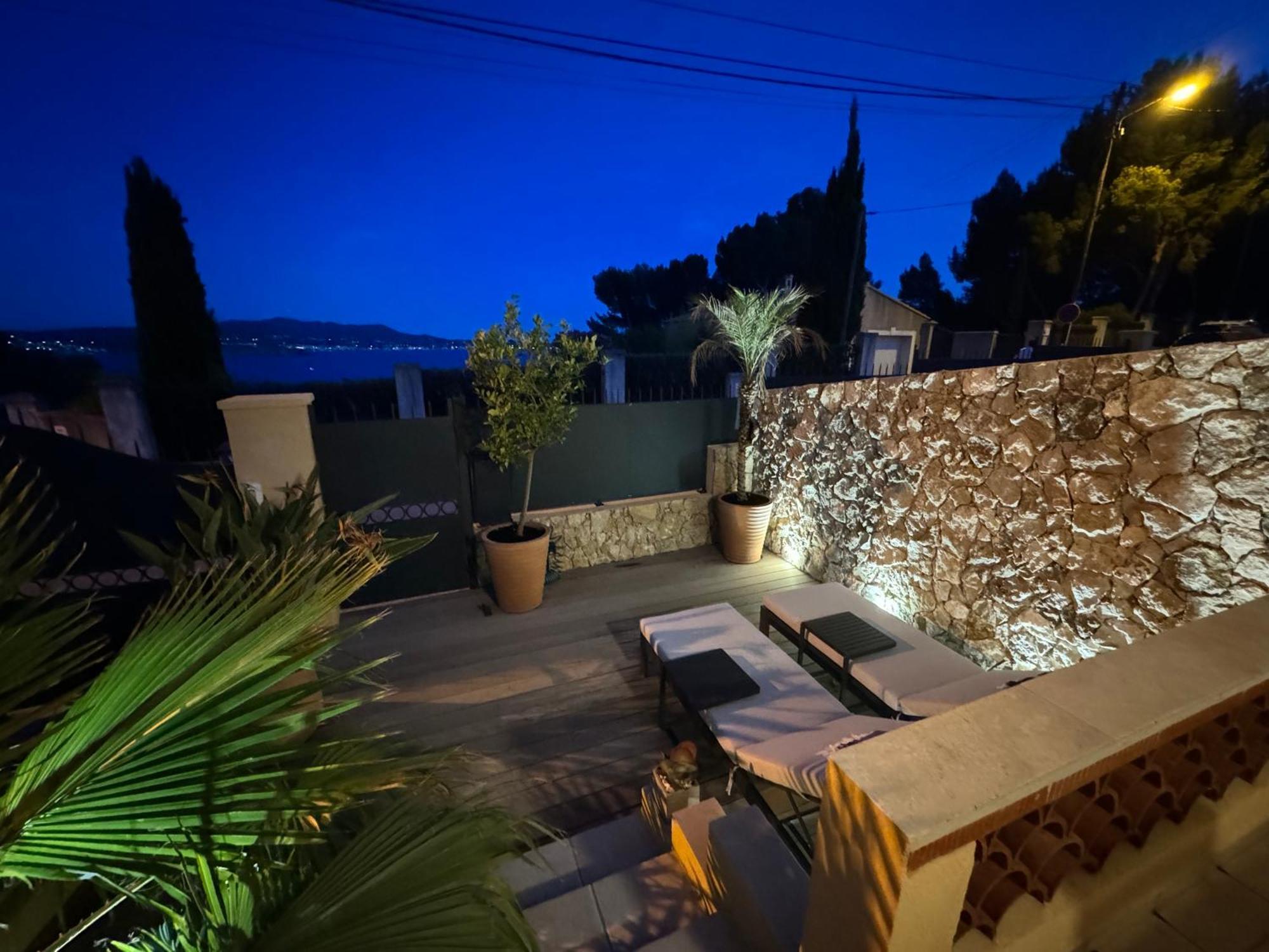 Confortable T2 Vue Mer Avec Terrasse Amenagee Et Parking Prive, Plage Et Port A Pied Sanary-sur-Mer Eksteriør billede